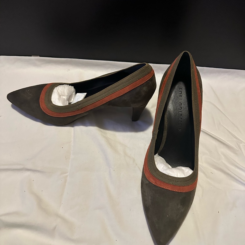 Stylish pump heels